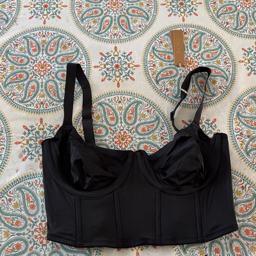 SKIMS Ladies black corset back demi bra-34C